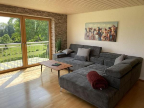 Appealing apartment near lake